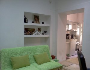 Apartament la casa, centru, zona Primariei, locuri de parcare