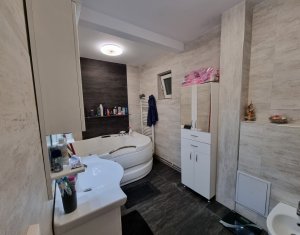 Apartament cu 4 camere in vila, zona LIDL Calea Baciului