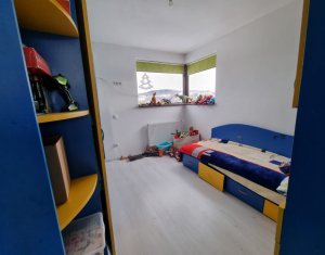 Casa cu 4 camere pe teren de 500m, cu priveliste splendida, in Salicea