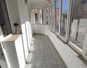 Appartement 3 chambres à vendre dans Cluj-napoca, zone Marasti