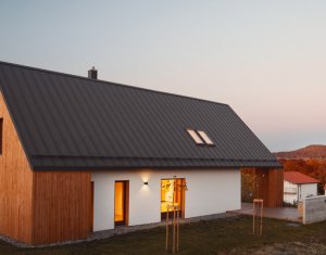 Casa ecologica, 4 camere, stil minimalist, teren 1000 mp, Salicea