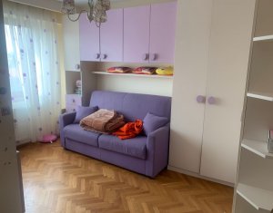 Apartament 4 camere, confort Lux, Andrei Muresanu, la 3 minute de P-ta Cipariu!