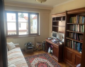 Apartament 4 camere, confort Lux, Andrei Muresanu, la 3 minute de P-ta Cipariu!