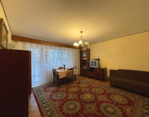 Appartement 3 chambres à vendre dans Cluj-napoca, zone Manastur