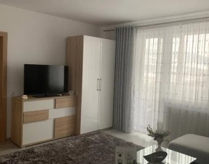 Apartment 3 rooms for sale in Floresti