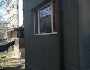 Casa cu gradina, front 12,5,  singur in curte, zona Intre Lacuri