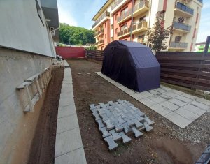 Apartament 3  camere si curte privata Floresti