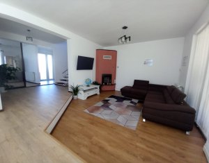 Maison 3 chambres à vendre dans Sannicoara, zone Centru