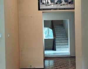 House 8 rooms for rent in Cluj-napoca, zone Centru