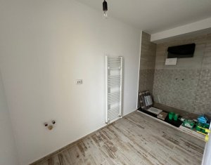 Proprietate formata din 2 apartamente, 129mp utili, terasa, 2 parcari, Gruia 