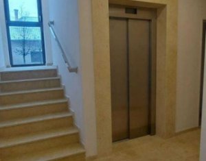 Apartament cu 2 camere, foarte spatios, 3 balcoane zona semicentrala Cluj-Napoca