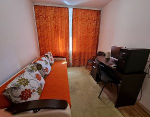 Apartament 3 camere, balcon, Manastur