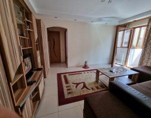 Apartament 3 camere, balcon, Manastur