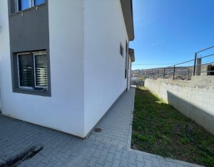 Casa duplex, P+E, 124 mp, 500mp gradina, priveliste superba, intrare Campenesti