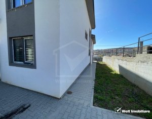 Casa duplex, P+E, 247 mp, 1000mp teren, priveliste superba, intrare Campenesti