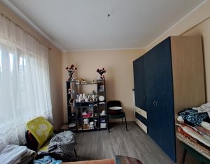 Maison 4 chambres à vendre dans Floresti