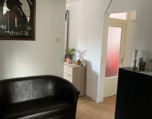 Apartment 4 rooms for sale in Cluj-napoca, zone Manastur