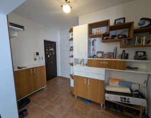 Oportunitate! Apartament cu 3 camere, 2 parcari, dispus pe 2 niveluri, Buna Ziua