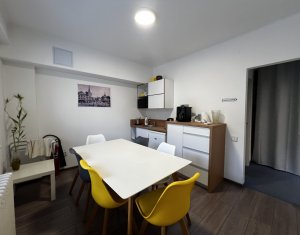 Bureau à louer dans Cluj-napoca, zone Centru