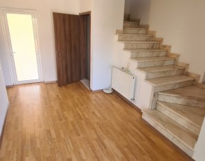 Casa tip duplex, suprafata 430 mp, gradina,destinatie birou sau alte activitati!