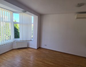 Casa tip duplex, suprafata 430 mp, gradina,destinatie birou sau alte activitati!