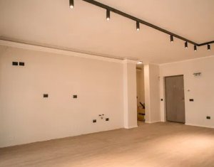 Appartement 3 chambres à vendre dans Floresti