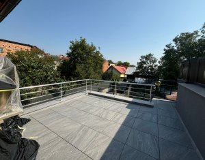 Bureau à louer dans Cluj-napoca, zone Dambul Rotund