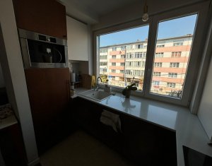 Oportunitate! Apartament modern cu 3 camere, zona Centrala!