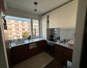 Oportunitate! Apartament modern cu 3 camere, zona Centrala!