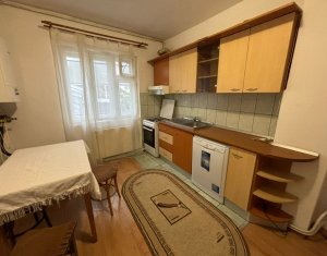 Apartament cu 3 camere in Dambul Rotund.