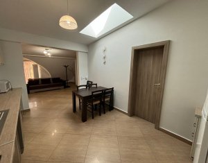 Appartement 3 chambres à louer dans Cluj-napoca, zone Centru