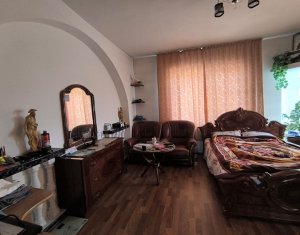 Casa 9 camere Gherla, strada linistita, pretabila pentru investitie - pensiune 