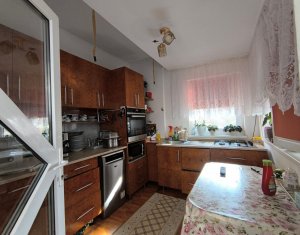 Casa 9 camere Gherla, strada linistita, pretabila pentru investitie - pensiune 