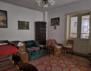 Casa 3 camere, 1398 mp teren, zona Manastirea Floresti