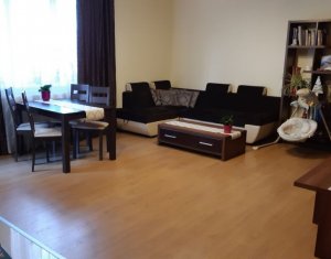 Apartment 3 rooms for sale in Floresti