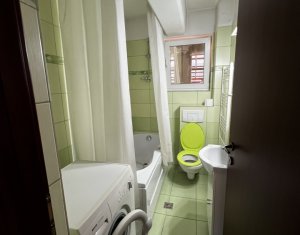 Apartament 3 domitoare,  2 bai, 2 terase, centru Mihai Viteazu