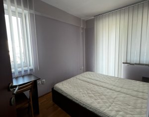 Apartament 3 domitoare,  2 bai, 2 terase, centru Mihai Viteazu