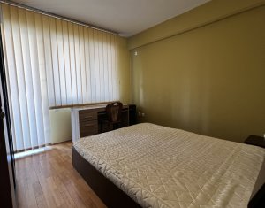 Apartament 3 domitoare,  2 bai, 2 terase, centru Mihai Viteazu