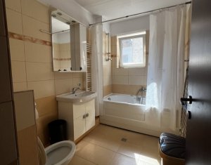 Apartament 3 domitoare,  2 bai, 2 terase, centru Mihai Viteazu