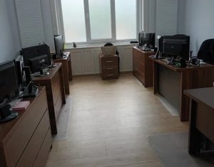 Bureau à louer, 270m2 dans Cluj-napoca, zone Centru