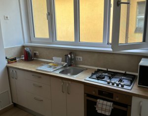 Appartement 3 chambres à louer dans Cluj-napoca, zone Centru