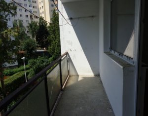 Apartament decomandat 4 camere, BIG Manastur, etaj 2 din 4, curat, liber, clasic