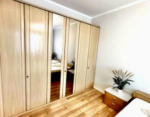 Din 1 Decembrie, apartament trei camere, finisat modern, Sesul de Sus