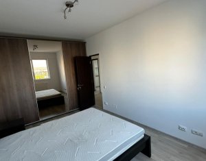 Apartament cu 2 camere, strada Alverna