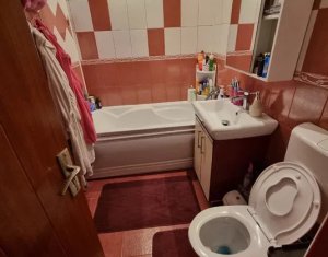 Appartement 3 chambres à vendre dans Cluj-napoca, zone Intre Lacuri