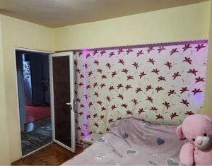 Apartament 3 camere, decomandat, etaj 4, Manastur, zona Ion Mester