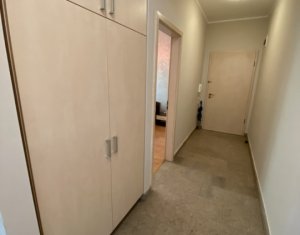 Apartament 2 camere, semidecomandat, 60mp cu terasa, central 