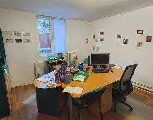 Bureau à louer, 55m2 dans Cluj-napoca, zone Gruia