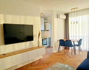 Apartament 2 camere,cartier Plopilor,Balcon, Etaj intermediar, Parcare subterana