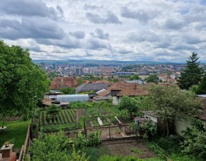 Casa la Rosu in Dambul Rotund – Spatioasa cu o priveliste panoramica 